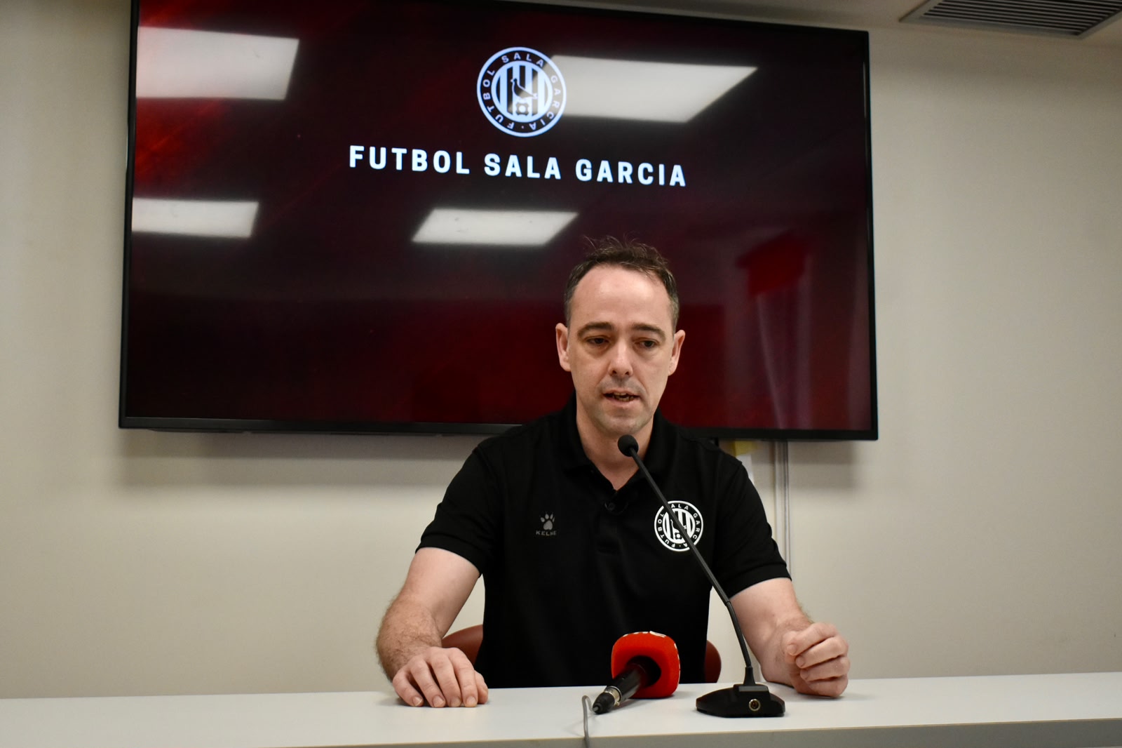 Jorge Vargas, presentado oficialmente como nuevo entrenador del primer equipo de Industrias Santa Coloma